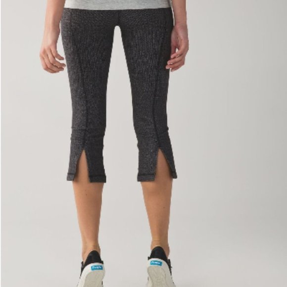 Lululemon Gather & Crow Crop II Heathered Herringbone Grey & Black Size 6 - Picture 3 of 10